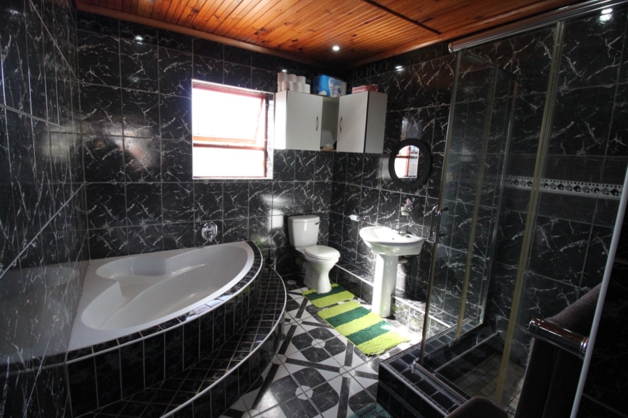 3 Bedroom Property for Sale in Bethelsdorp Eastern Cape